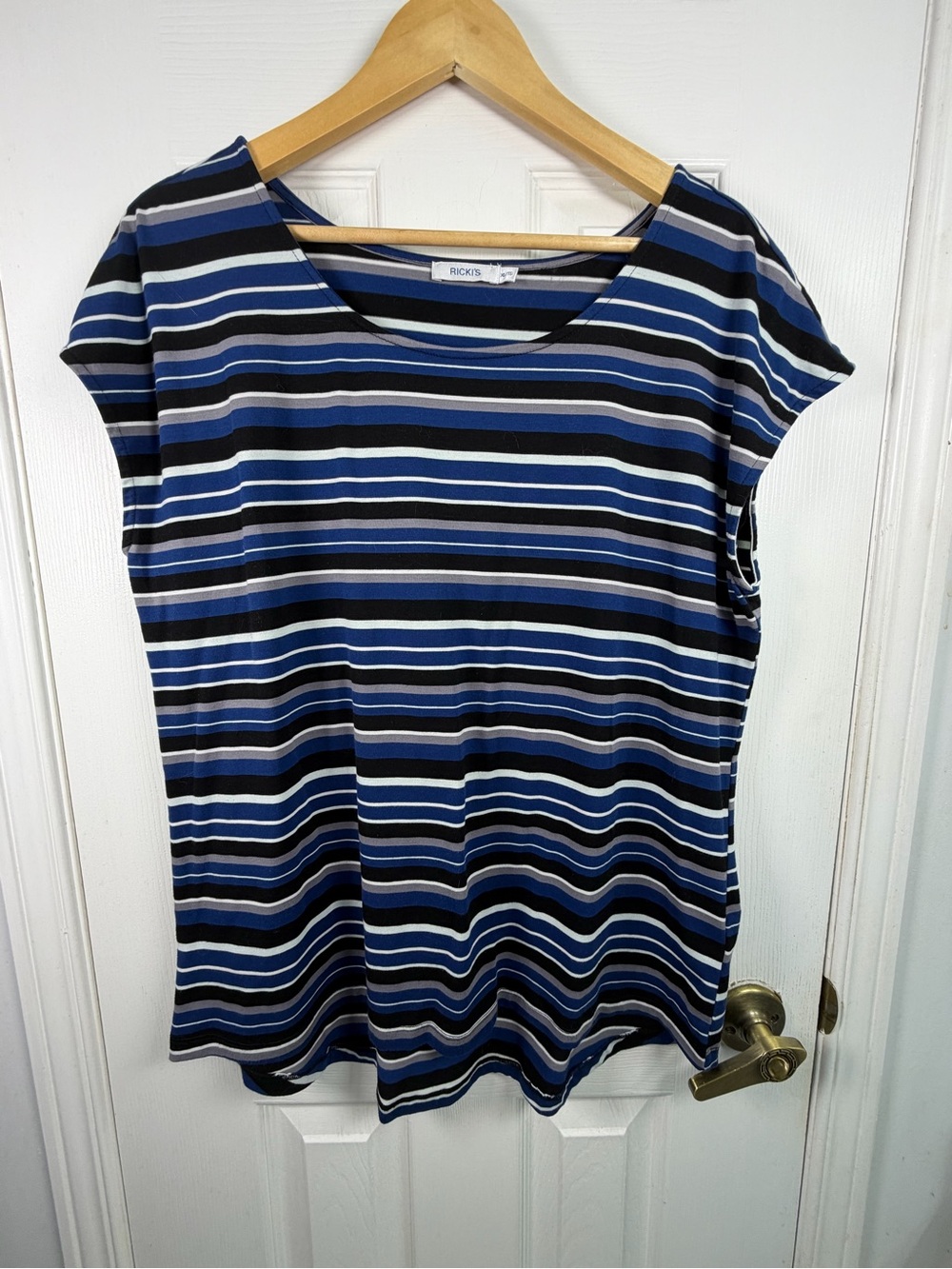 Ricki's Striped Tee XL Coastal Grandmother Quiet Luxury Layering Essential NWOT